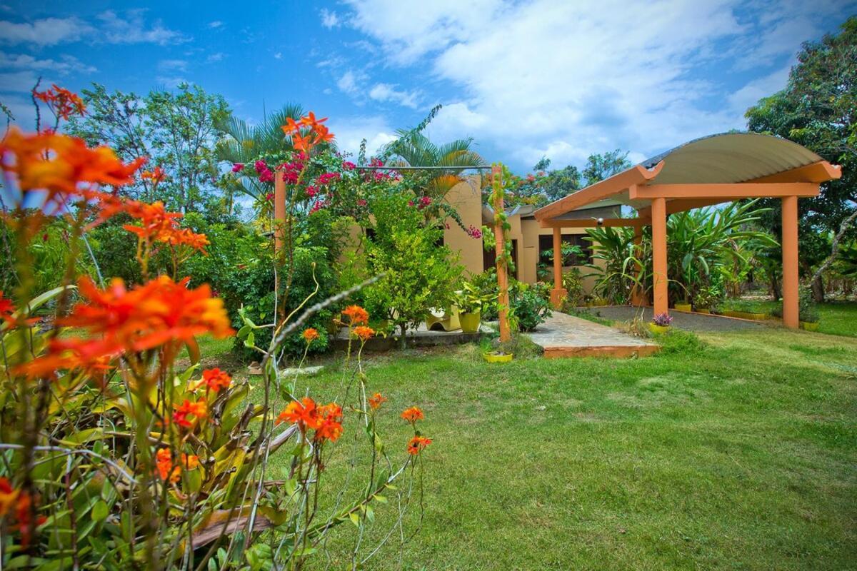 Villa Anacahuita, Limonal ハラバコア エクステリア 写真